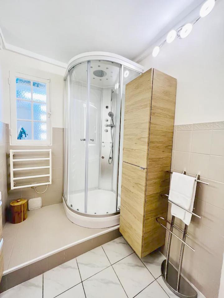 L'Amicale : 80 M², 6 Prs, 3 Ch, Centre Ville Dijon Luaran gambar