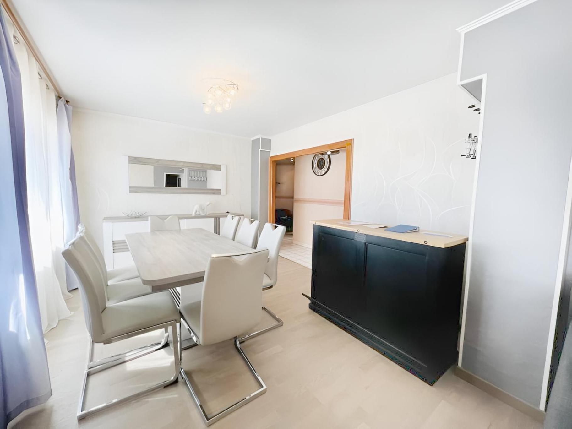 L'Amicale : 80 M², 6 Prs, 3 Ch, Centre Ville Dijon Luaran gambar